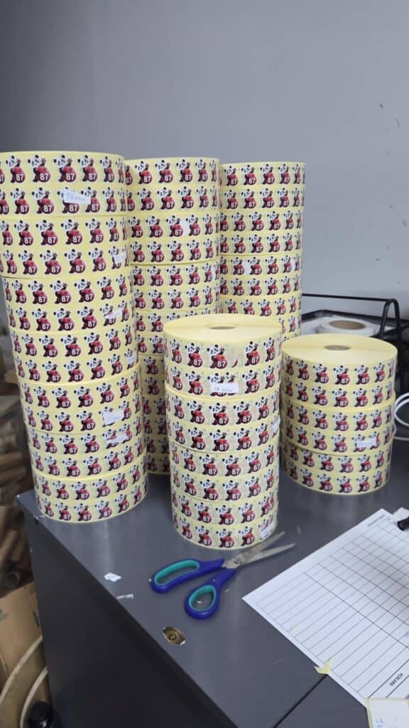 PP opak etiket yapışkan alternatifleri, kalıcı yapışkan, iz bırakmadan sökülebilir, ekstra güçlü düşük enerjili yüzey yapışkanı, soğuk ortam yapışkanı